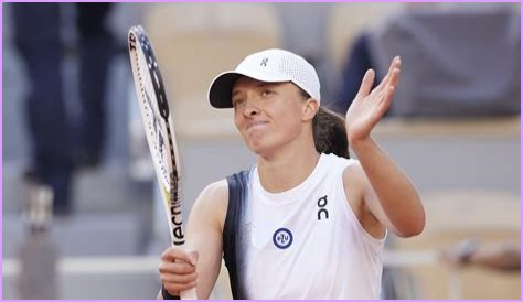 How Tall Is Emma Navarro?