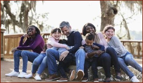 Mia Thornton Grew Up In A Large Family With Three Siblings