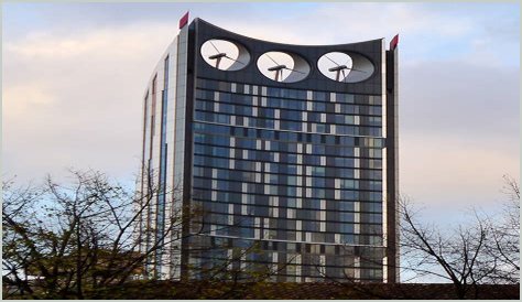Why Elephant and Castle's iconic Strata tower wind turbines barely move